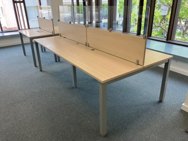 mesa-mobel-linea-oficina-coworking-segunda-mano-barcelona