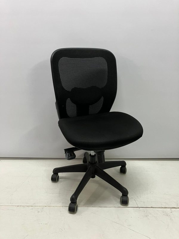 silla-giratoria-oficina-negro-regulable-segunda-mano-barcelona