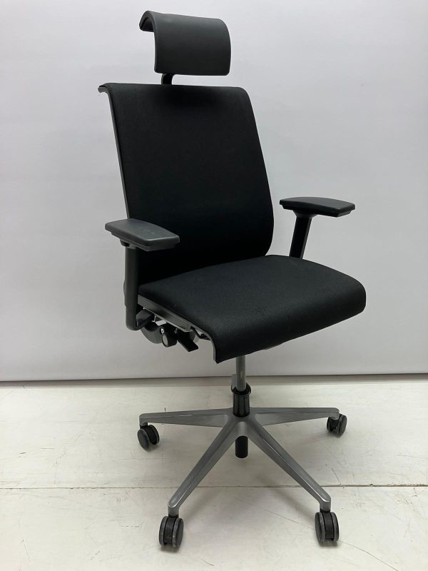 silla-steelcase-think-cabezal-brazos-3d-negro-segunda-mano-barcelona