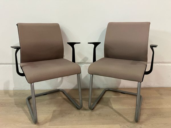 sillas-oficina-think-steelcase-segunda-mano-barcelona-beige